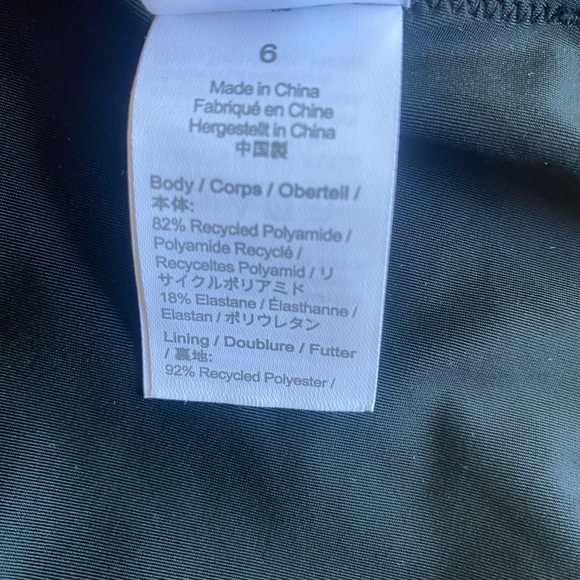 J Crew Ruched ruffle one-piece swimsuit SZ 6 Black - Picture 10 of 10